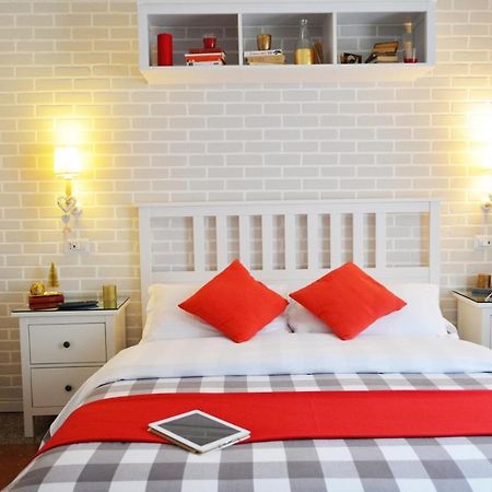 רומא Moonlight Inn Guesthouse מראה חיצוני תמונה