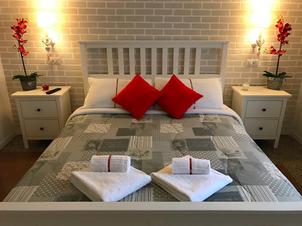 רומא Moonlight Inn Guesthouse מראה חיצוני תמונה