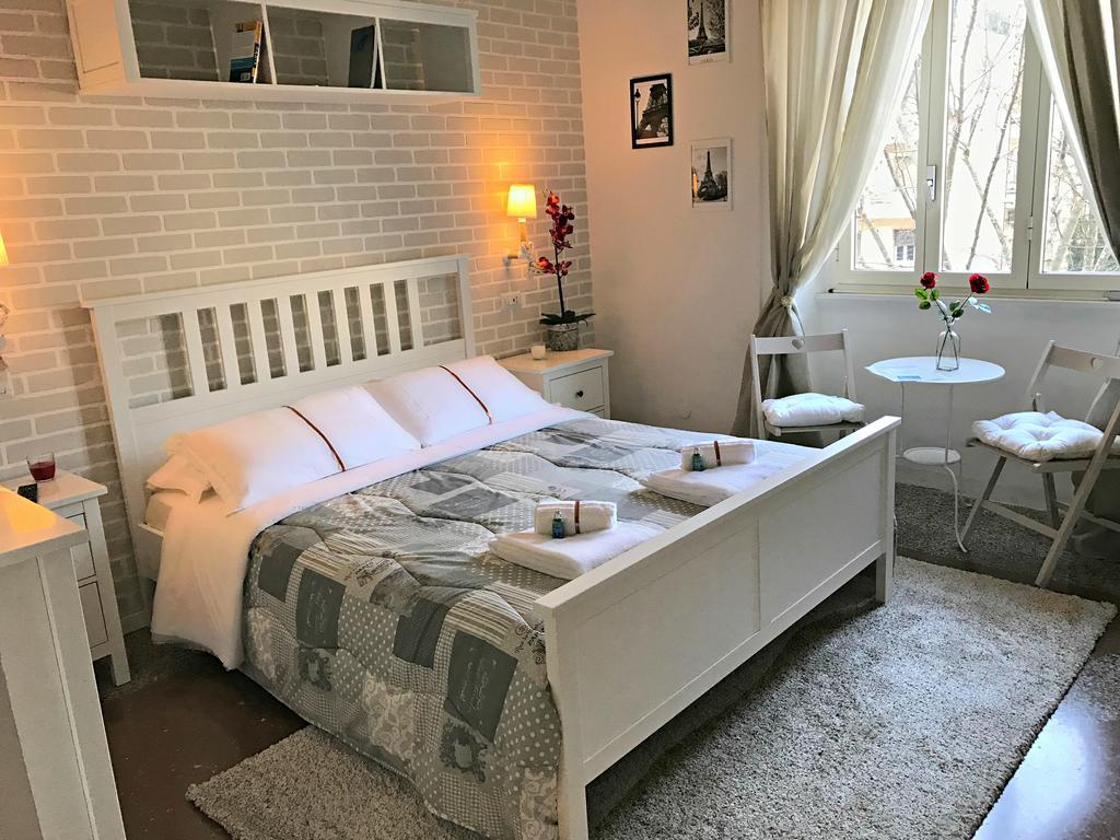 רומא Moonlight Inn Guesthouse מראה חיצוני תמונה
