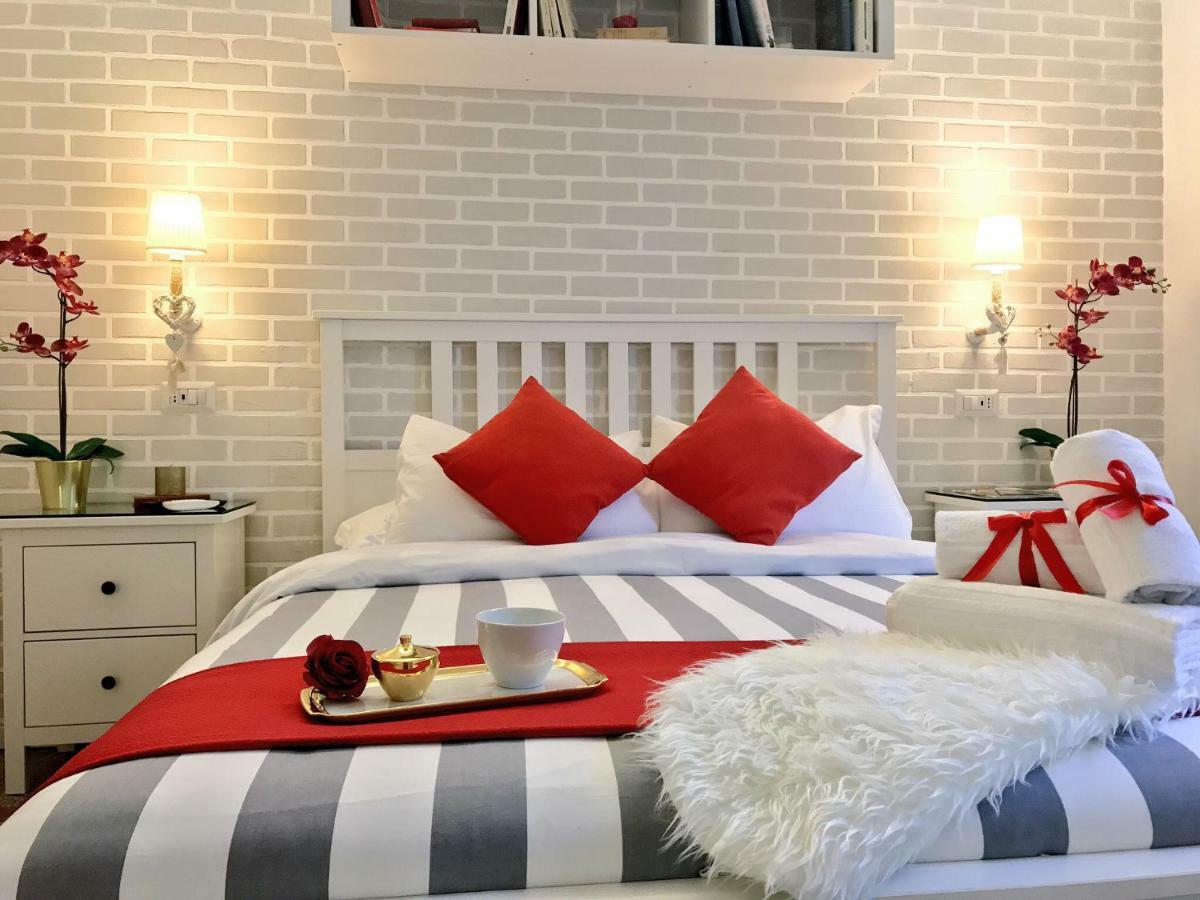רומא Moonlight Inn Guesthouse מראה חיצוני תמונה