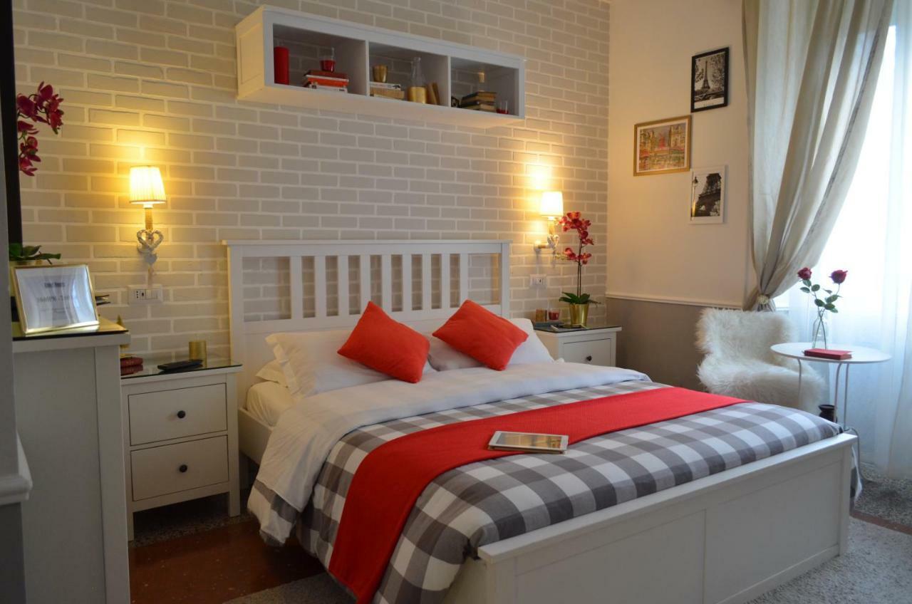רומא Moonlight Inn Guesthouse מראה חיצוני תמונה